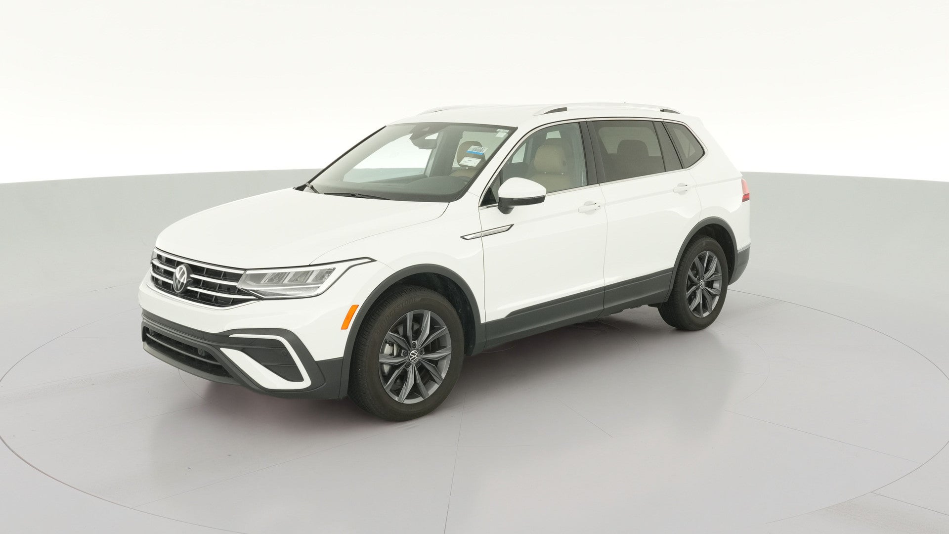 2024 Volkswagen Tiguan vehicle photo