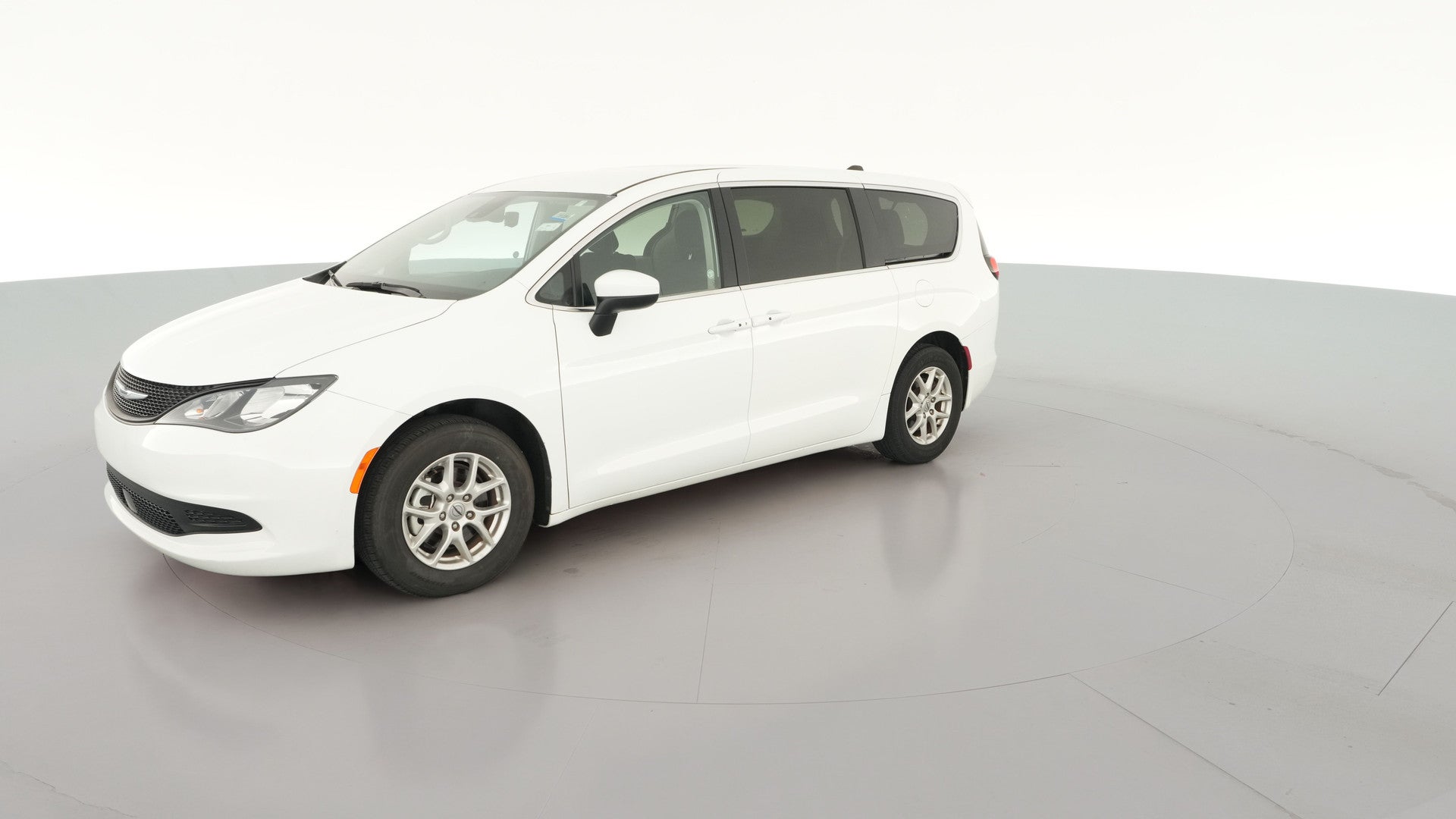2023 Chrysler Voyager vehicle photo