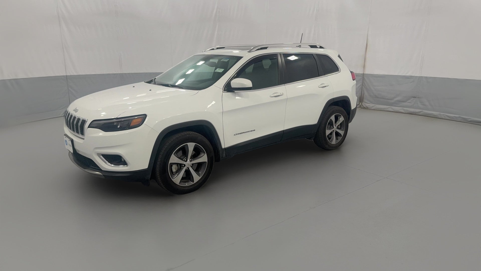 2019 Jeep Cherokee vehicle photo