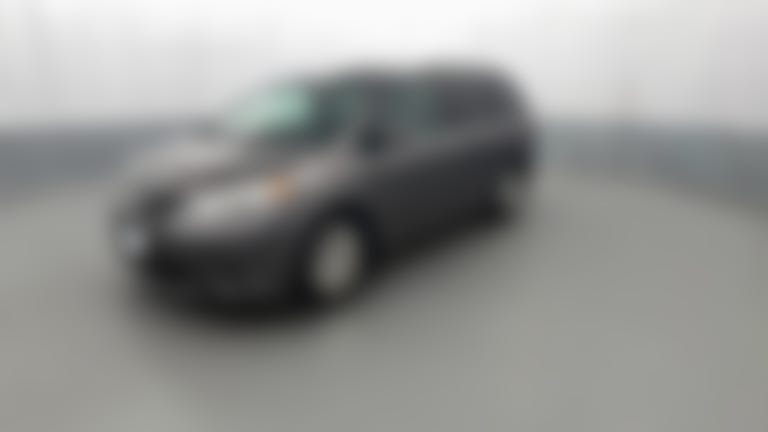 2017 Toyota Sienna vehicle photo