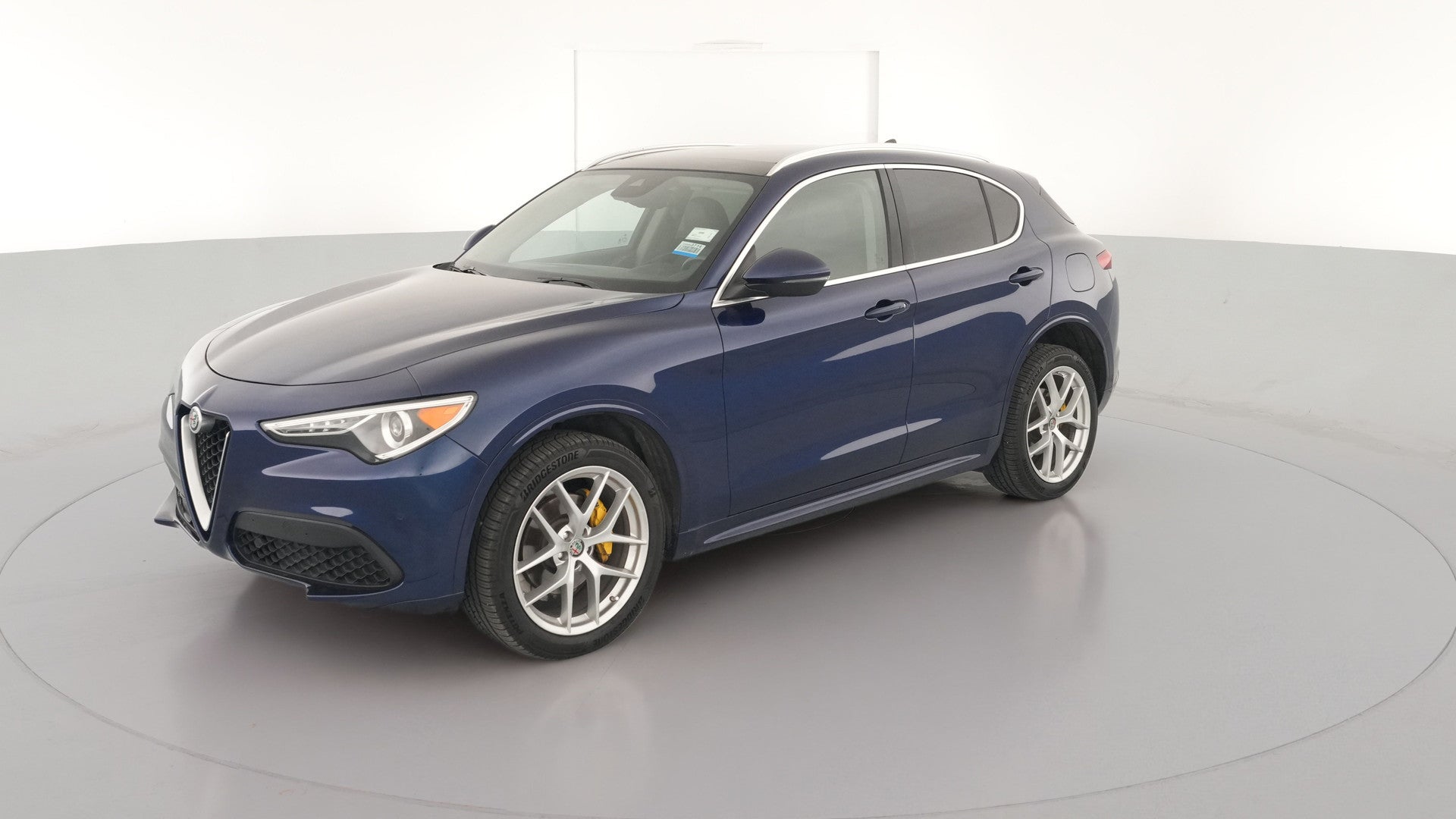 2021 Alfa Romeo Stelvio vehicle photo