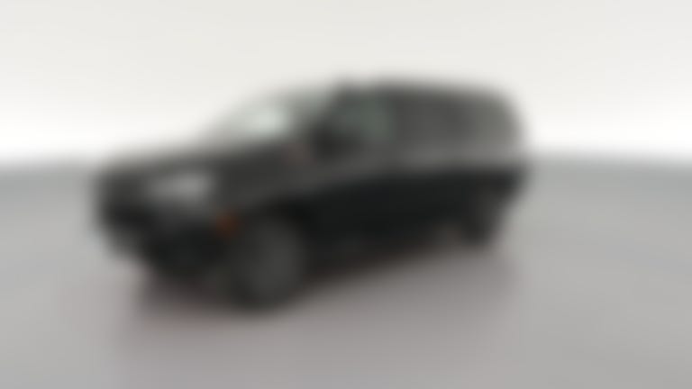 2022 Chevrolet Suburban vehicle photo