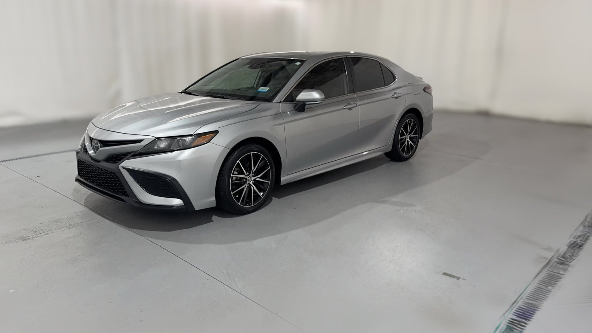 2024 Toyota Camry vehicle photo
