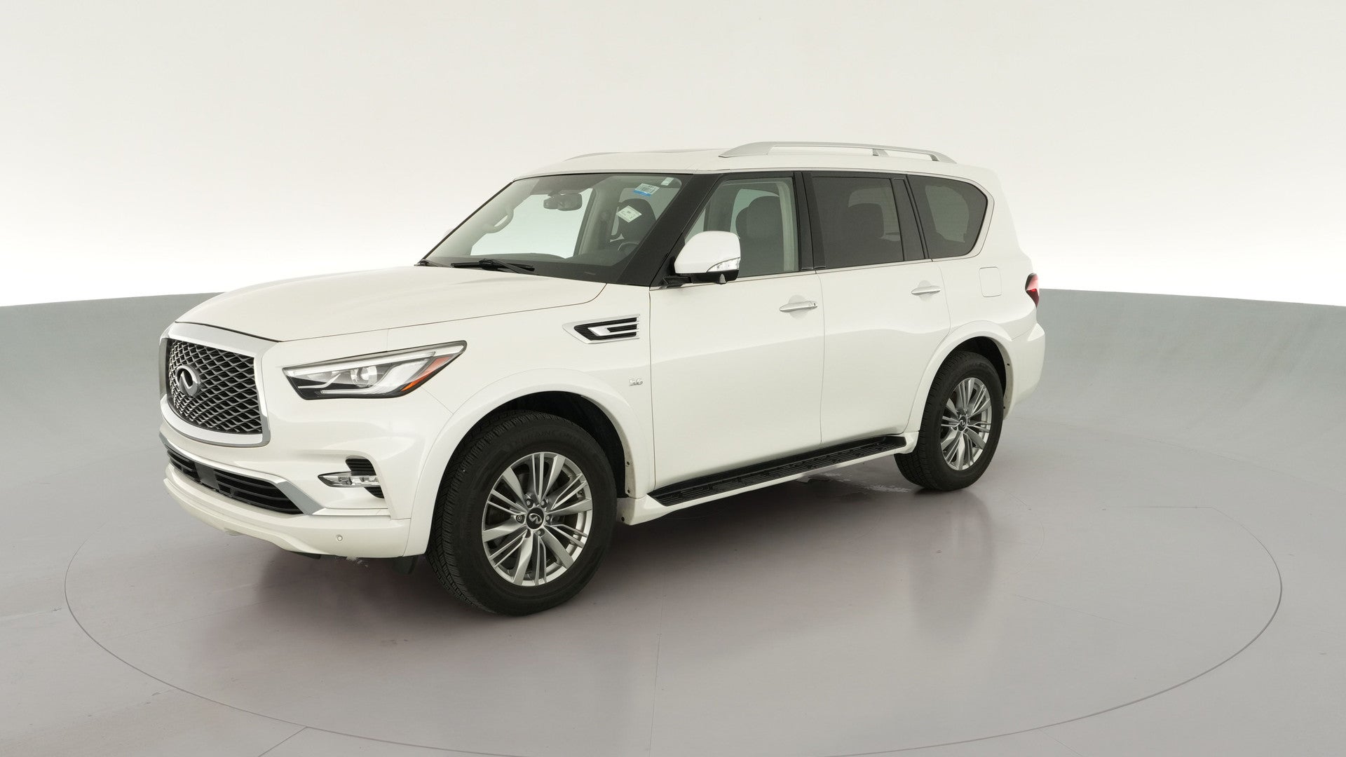 2018 INFINITI QX80 vehicle photo