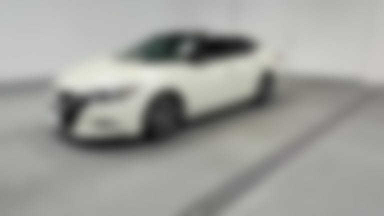 2017 Nissan Maxima vehicle photo