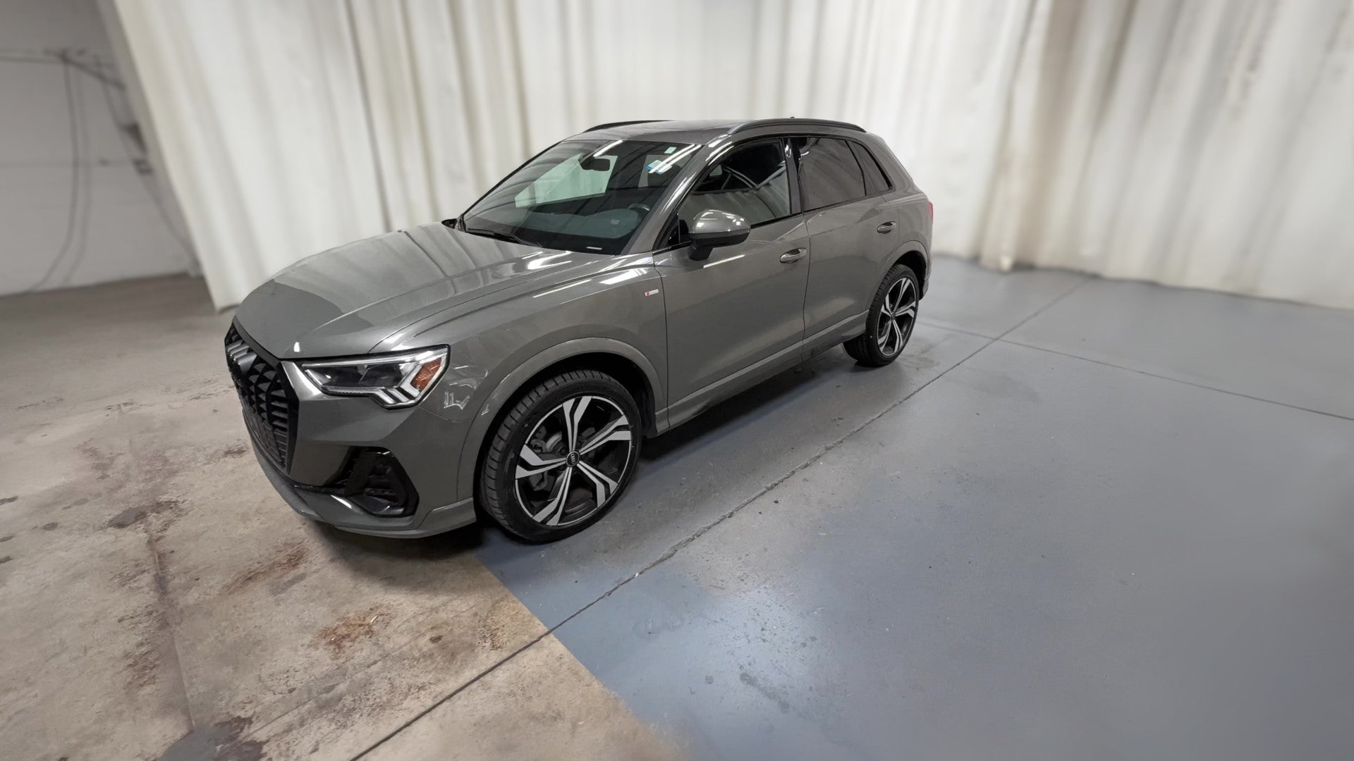 2023 Audi Q3 vehicle photo
