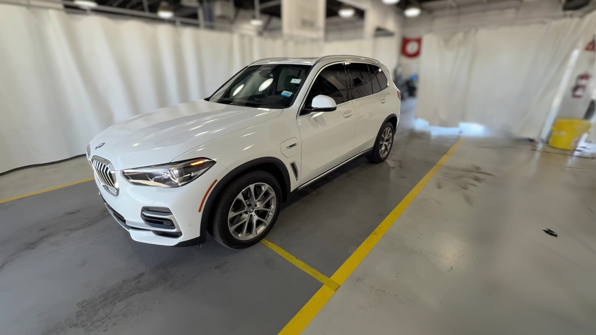 2022 BMW X5 vehicle photo