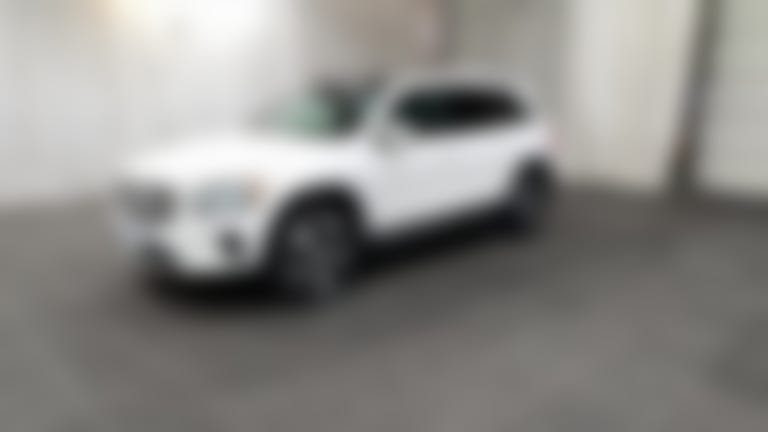 2025 Mercedes-Benz GLB vehicle photo