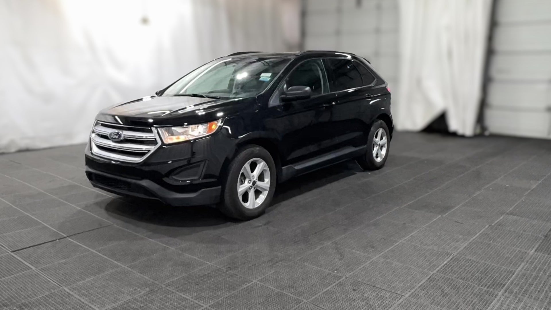 2017 Ford Edge vehicle photo