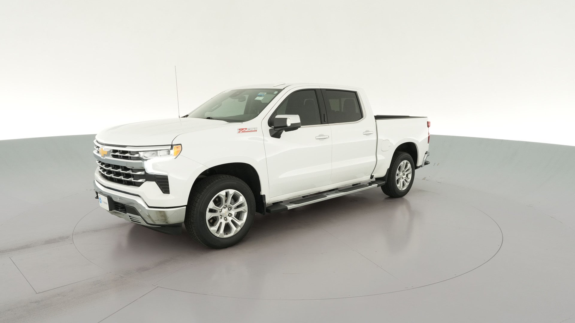 2024 Chevrolet Silverado 1500 Crew Cab vehicle photo