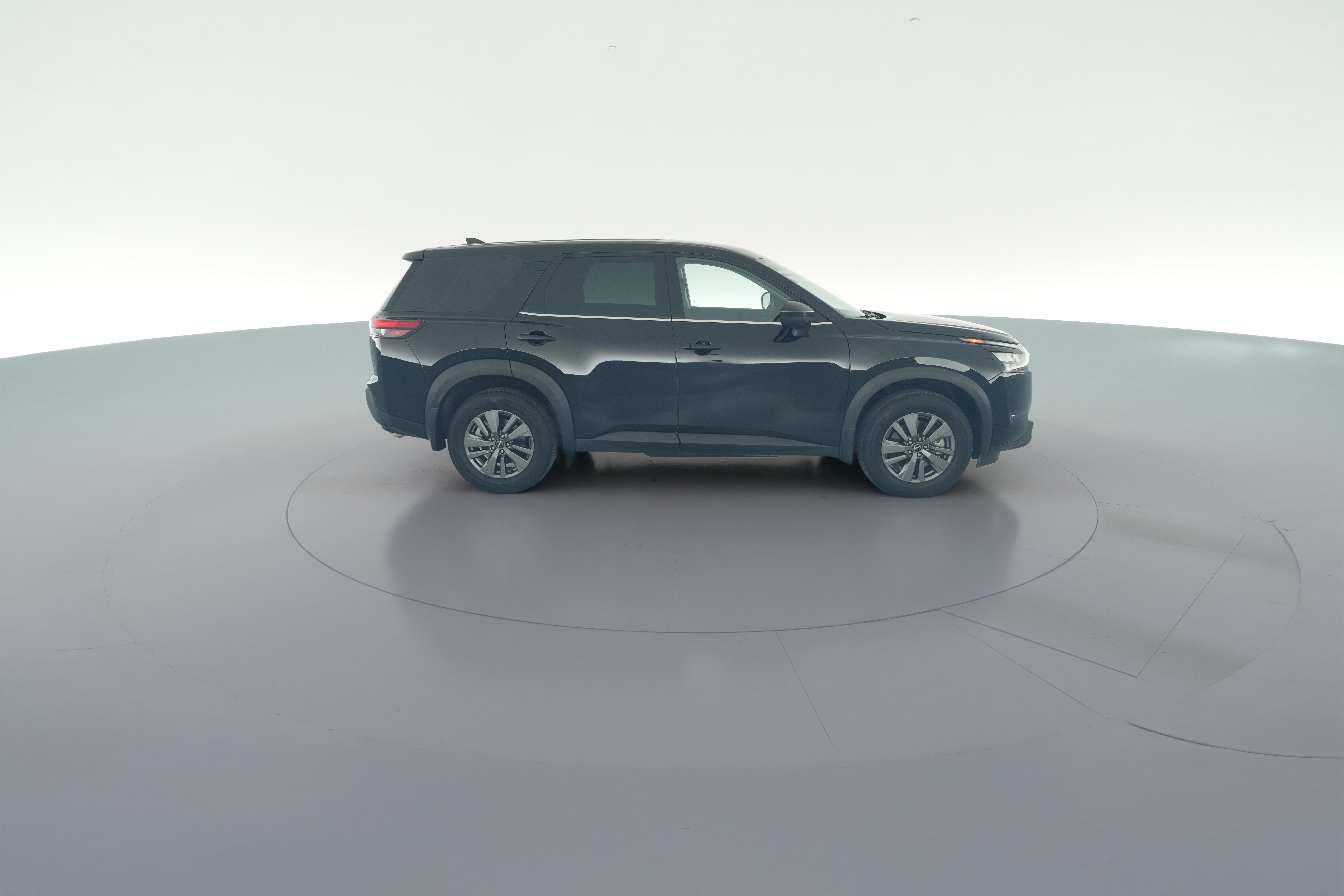 2025 Nissan Pathfinder S - Photo 32