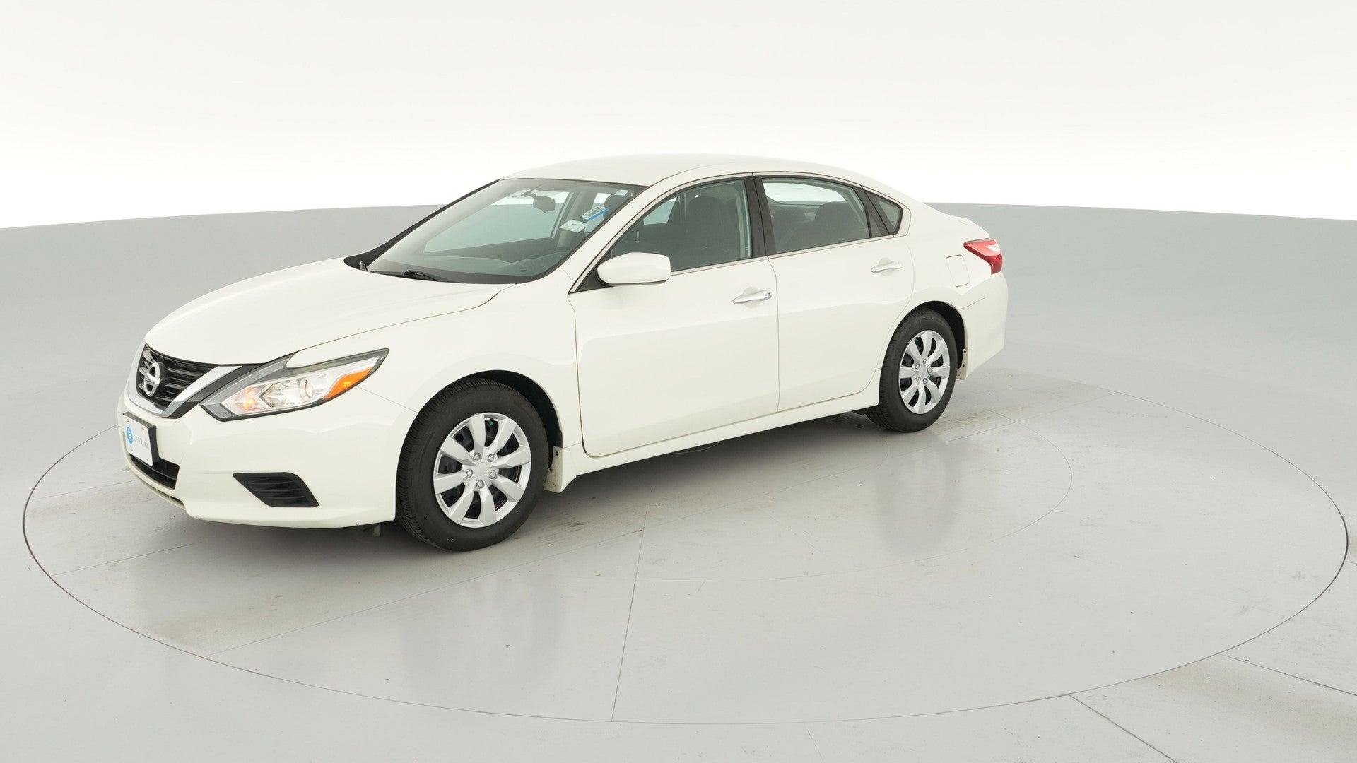 2017 Nissan Altima vehicle photo