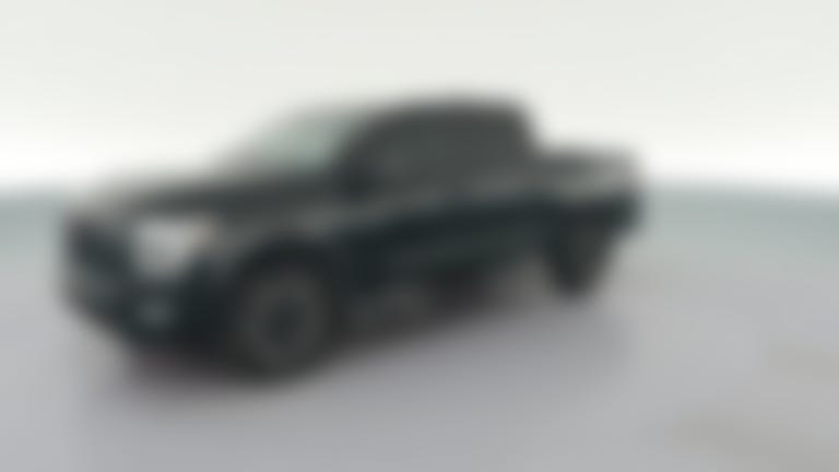 2023 Nissan Titan Crew Cab vehicle photo