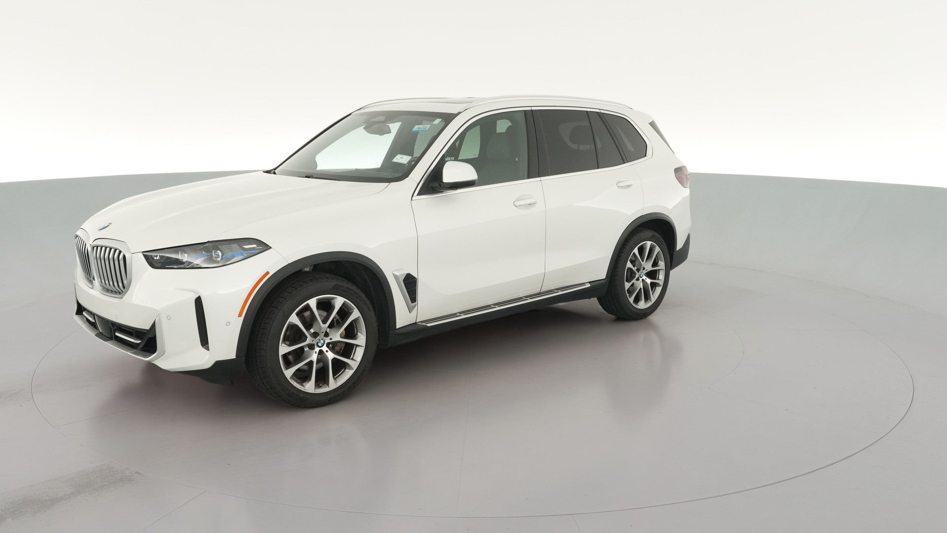 2024 BMW X5 vehicle photo