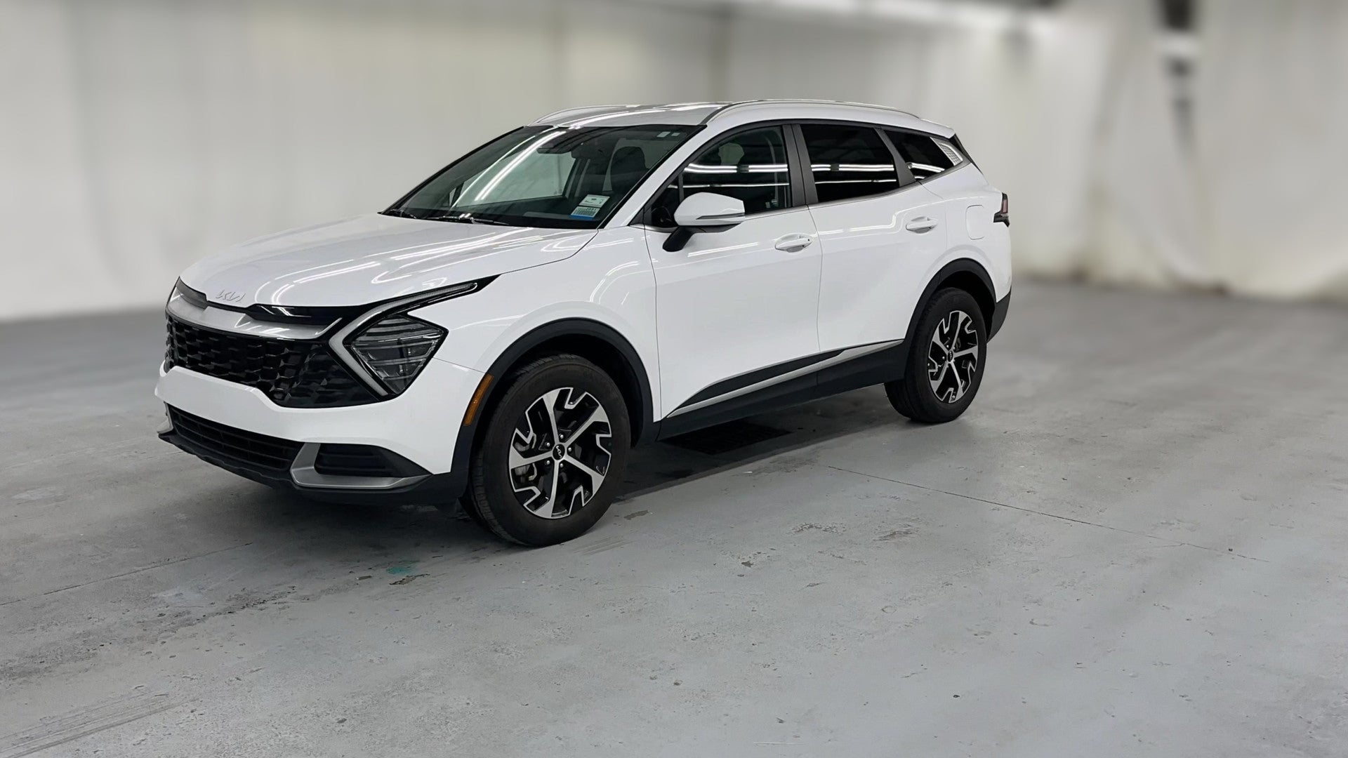 2024 Kia Sportage vehicle photo