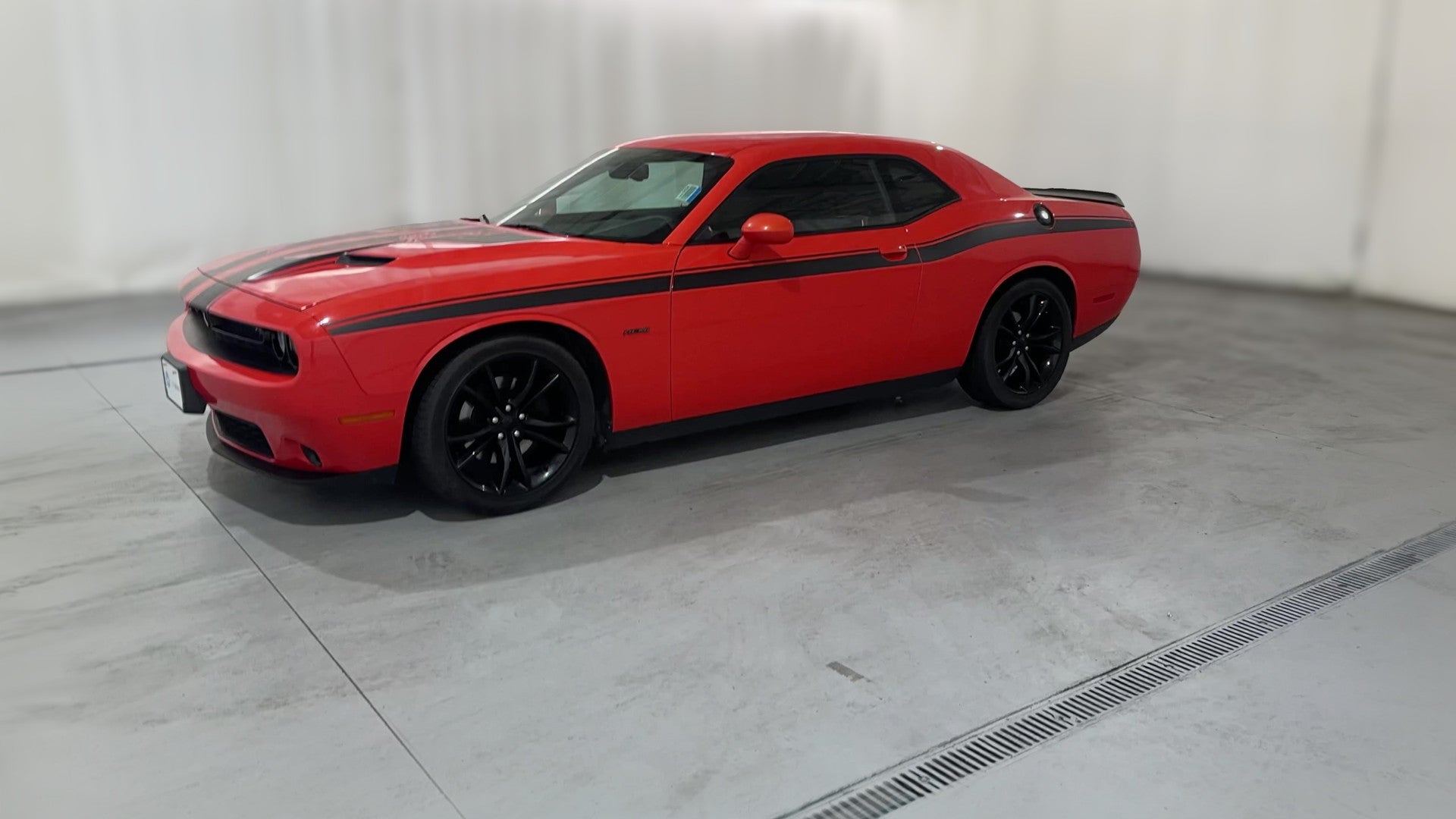 2016 Dodge Challenger vehicle photo