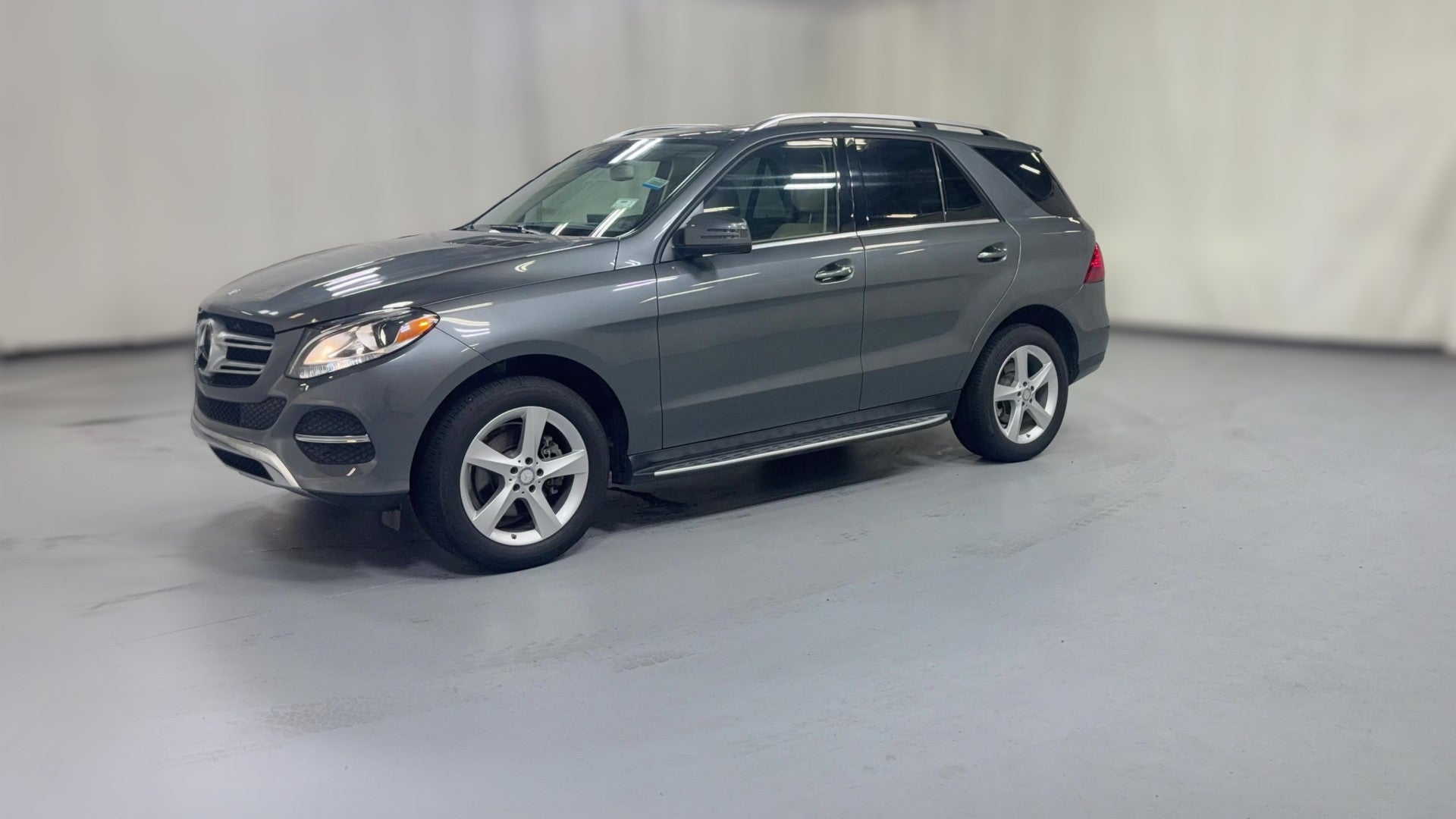 2017 Mercedes-Benz GLE vehicle photo
