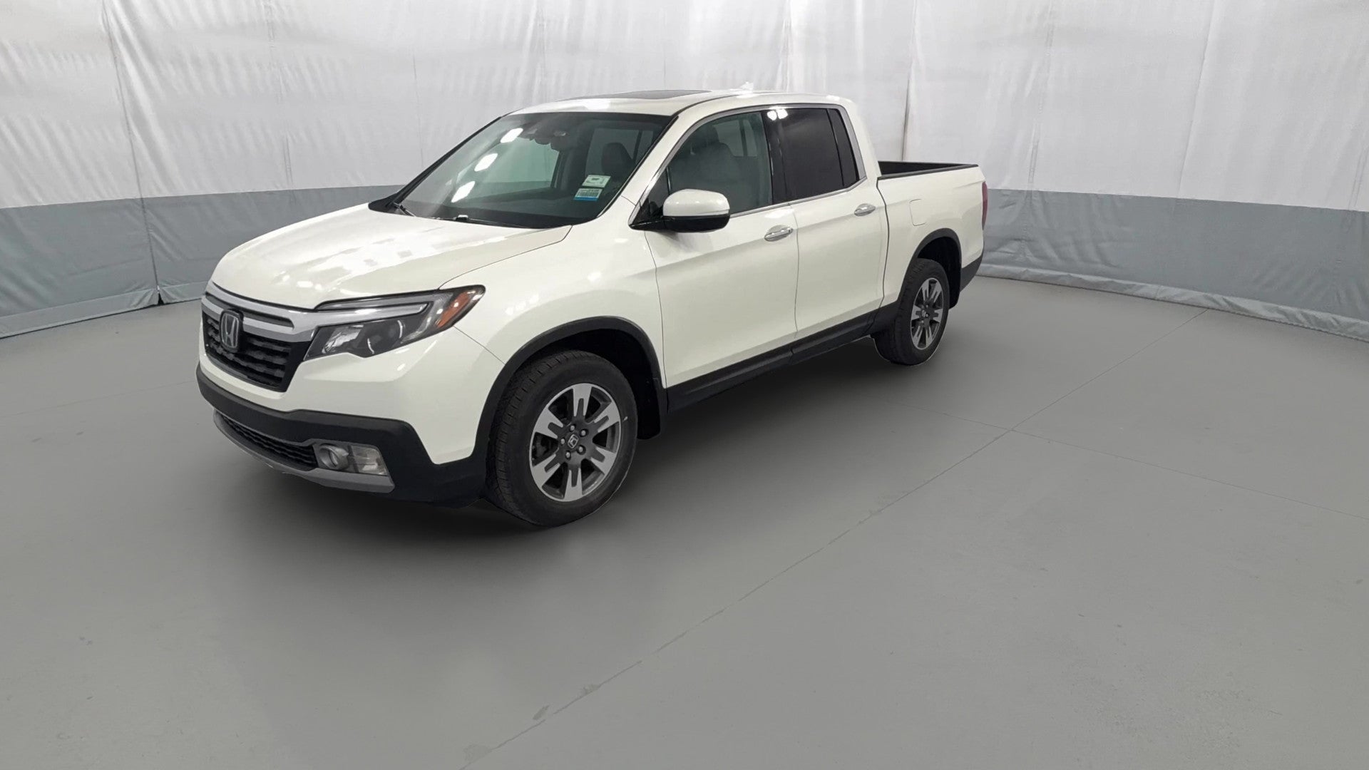 2017 Honda Ridgeline vehicle photo