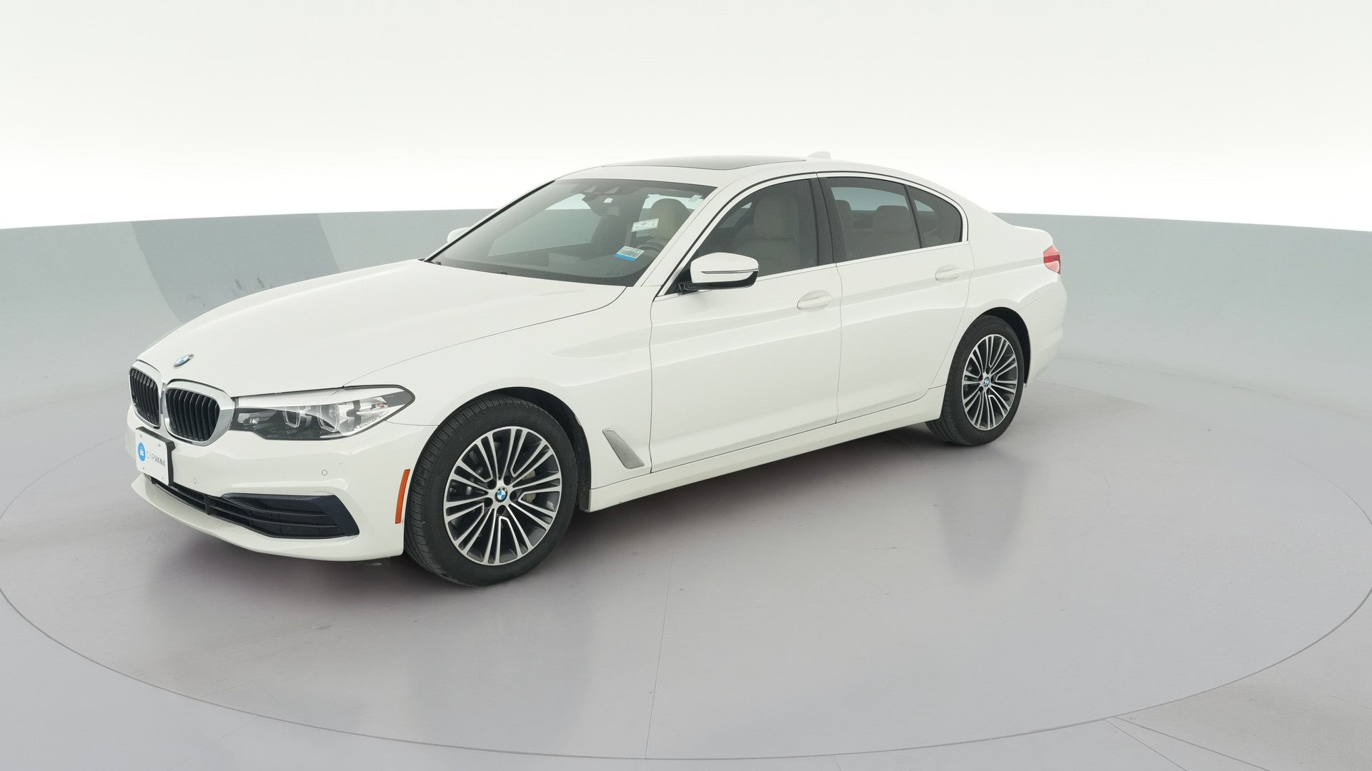 2019 BMW 5 Series vehicle photo