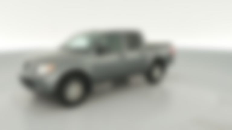 2017 Nissan Frontier Crew Cab vehicle photo