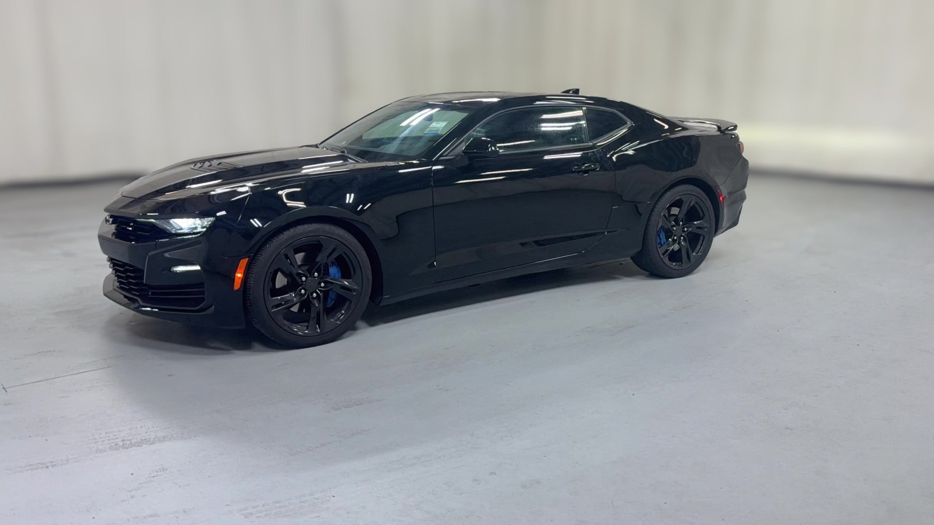 2021 Chevrolet Camaro vehicle photo