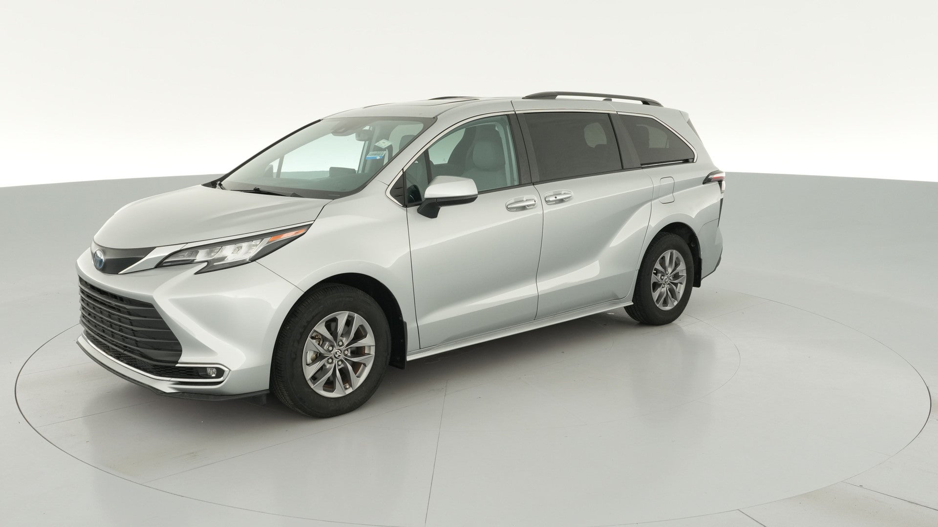 2023 Toyota Sienna vehicle photo