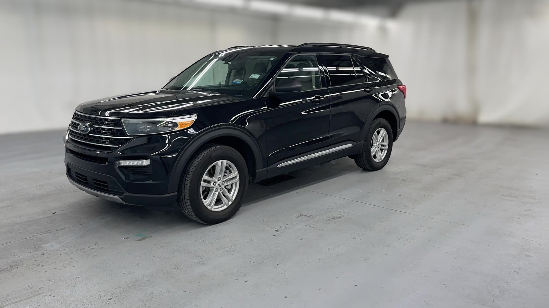 2023 Ford Explorer vehicle photo