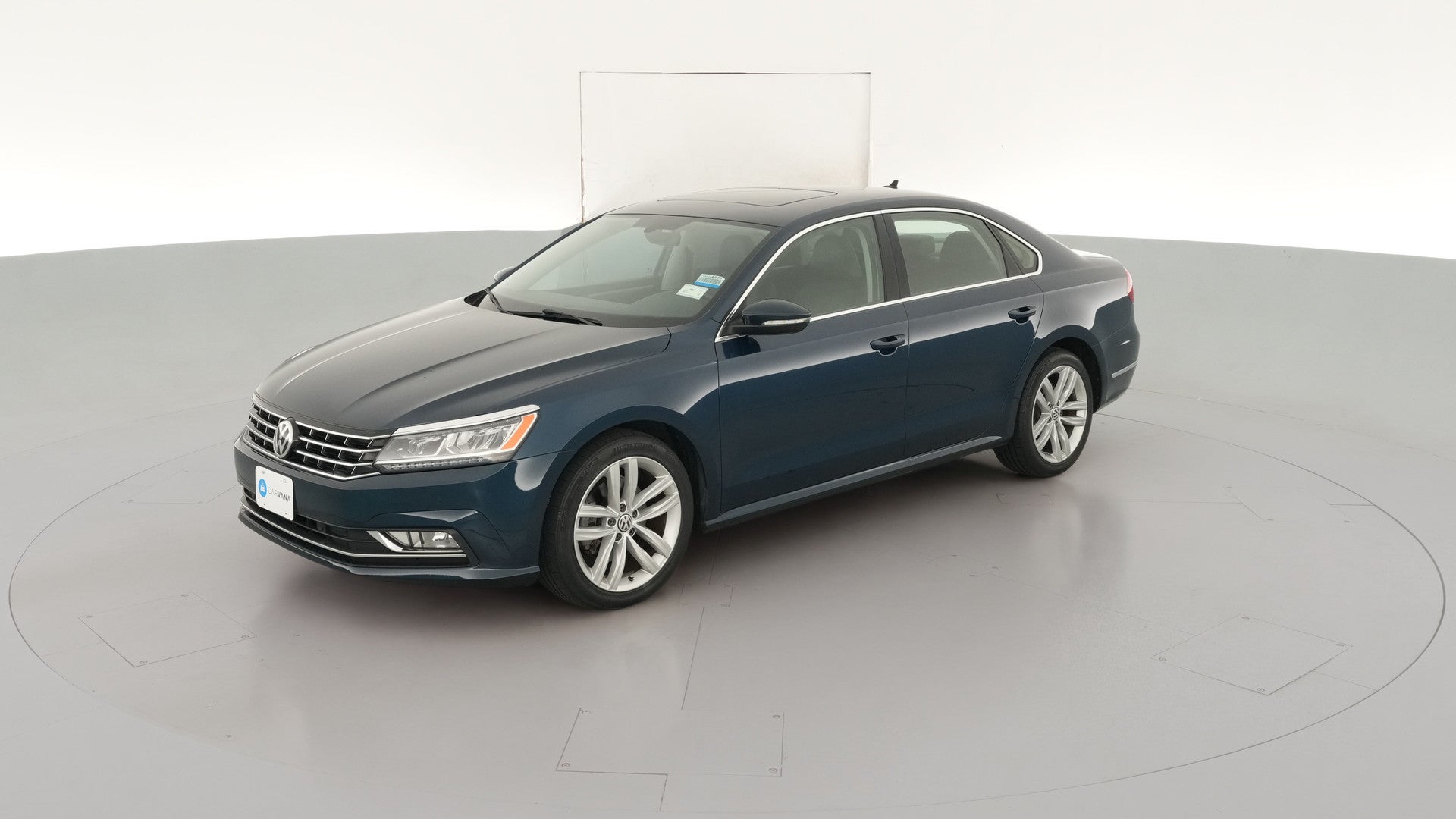 2018 Volkswagen Passat vehicle photo