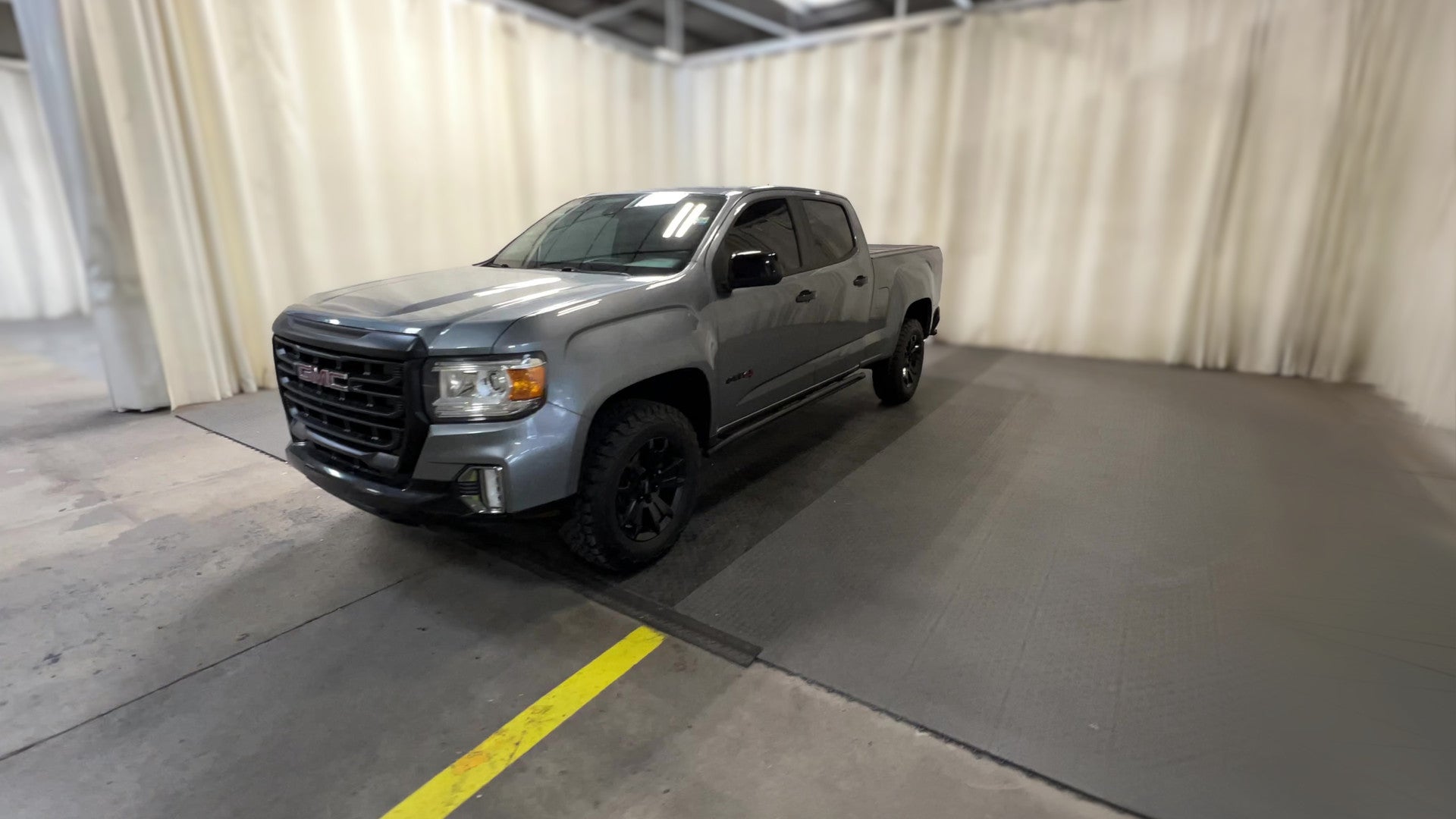 2021 GMC Canyon Crew Cab vehicle photo