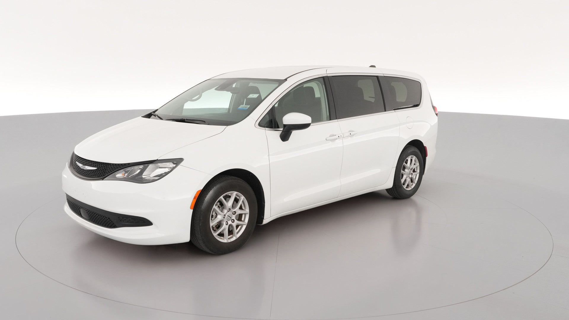 2023 Chrysler Voyager vehicle photo