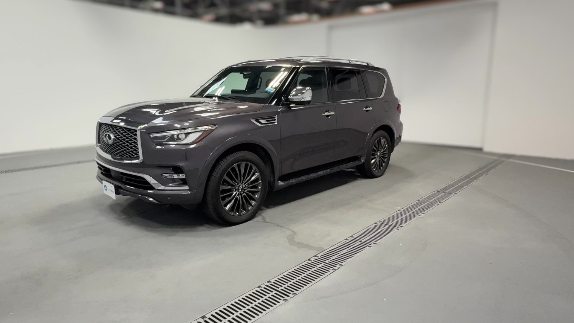 2023 INFINITI QX80 vehicle photo