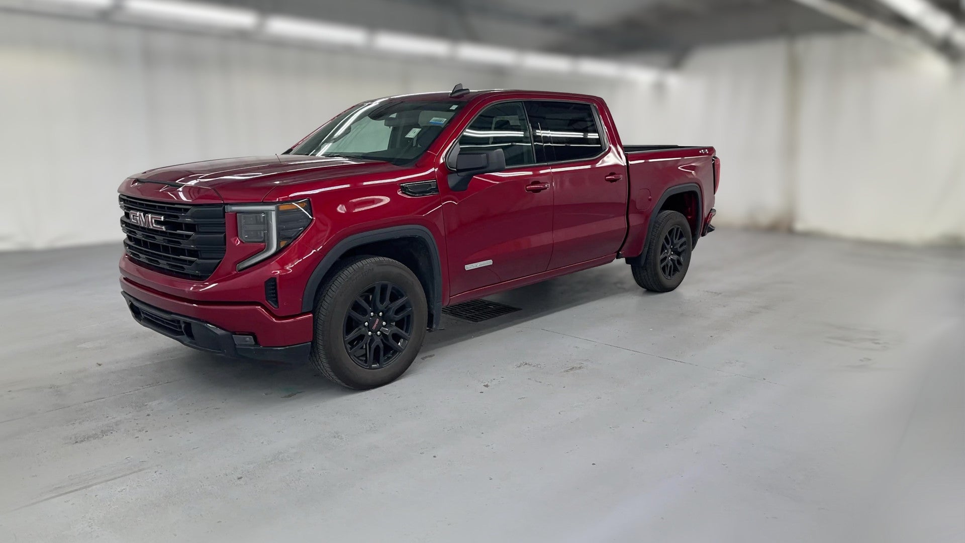 2024 GMC Sierra 1500 Crew Cab vehicle photo