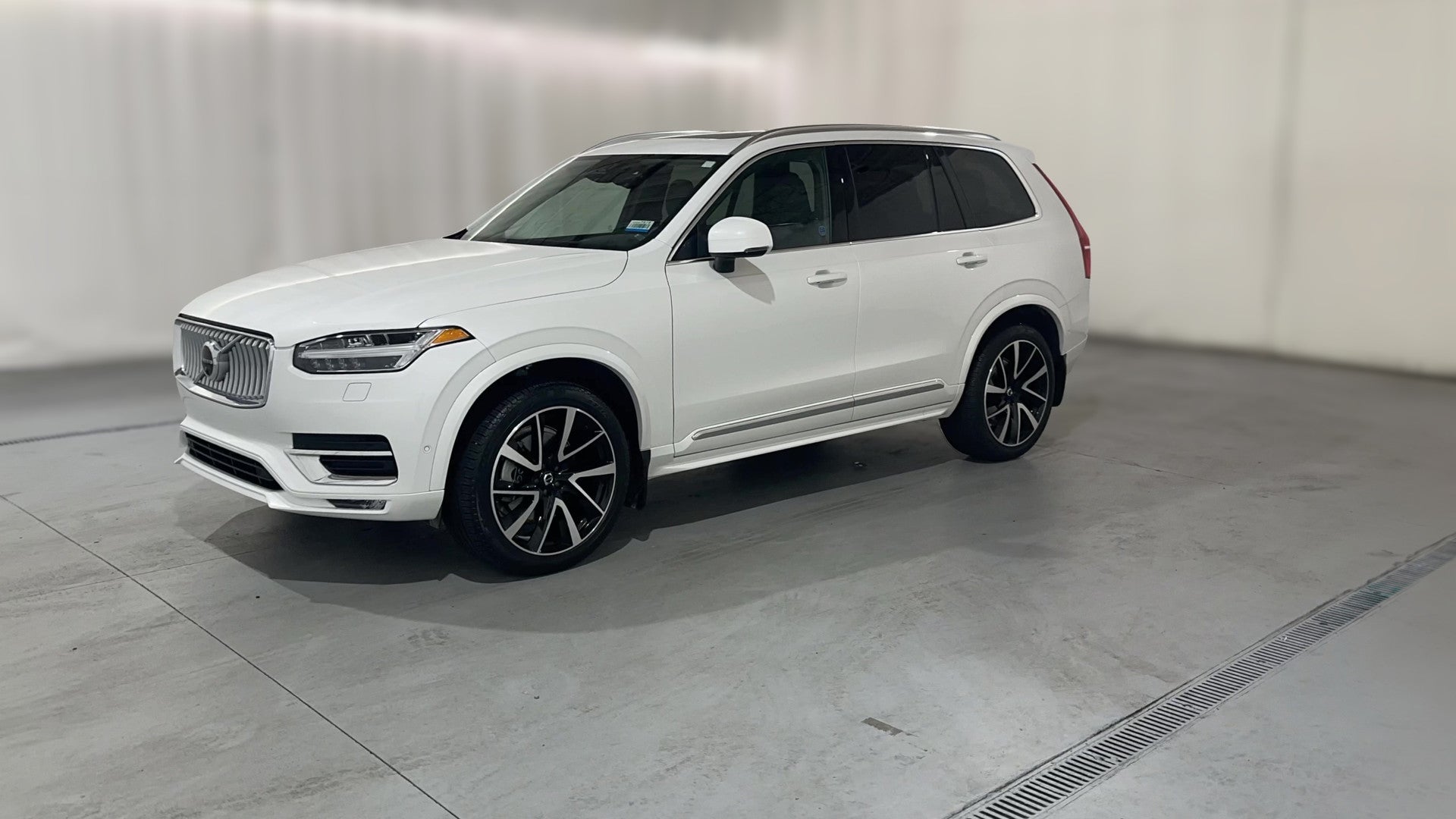 2023 Volvo XC90 vehicle photo