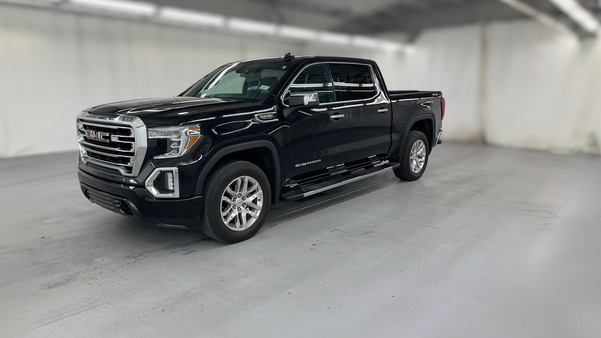 2021 GMC Sierra 1500 Crew Cab vehicle photo