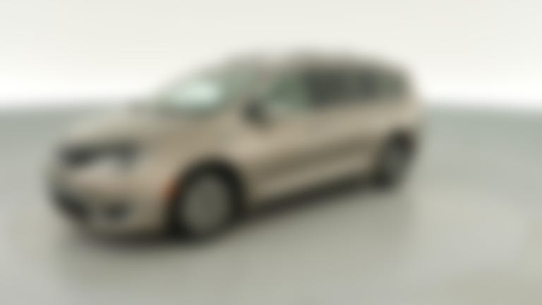 2018 Chrysler Pacifica Hybrid vehicle photo