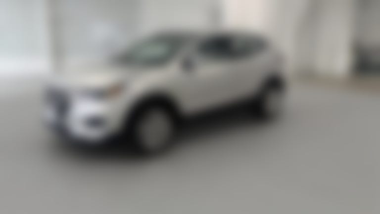 2022 Nissan Rogue Sport vehicle photo