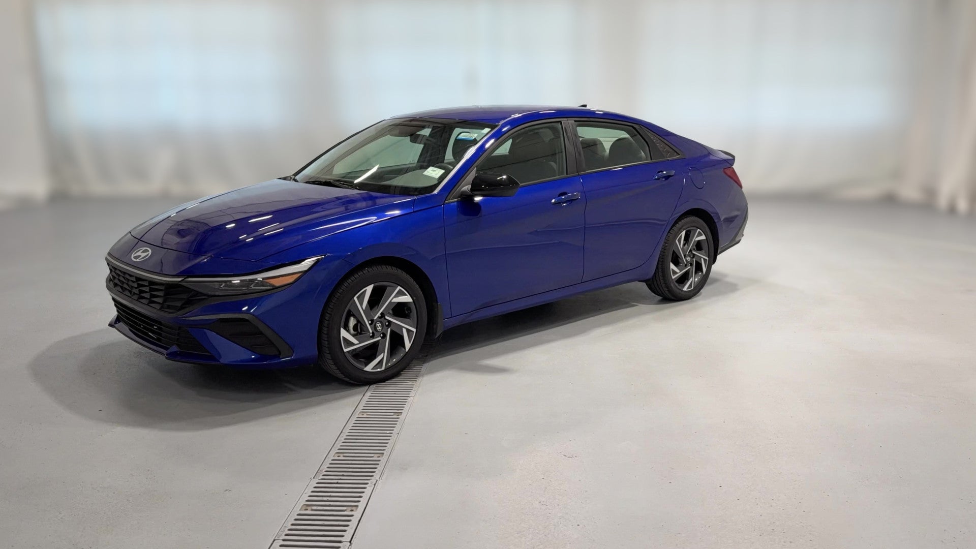 2025 Hyundai Elantra vehicle photo