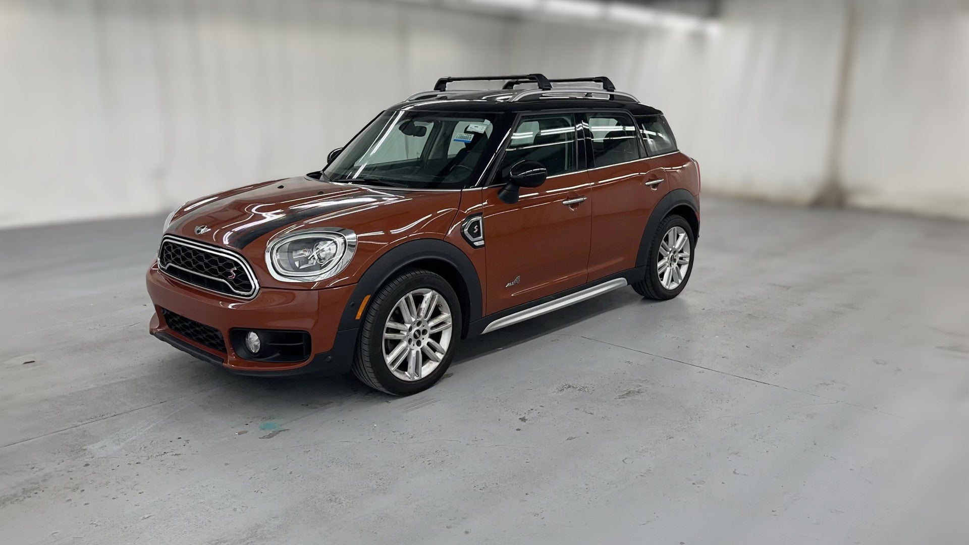 2017 MINI Countryman vehicle photo
