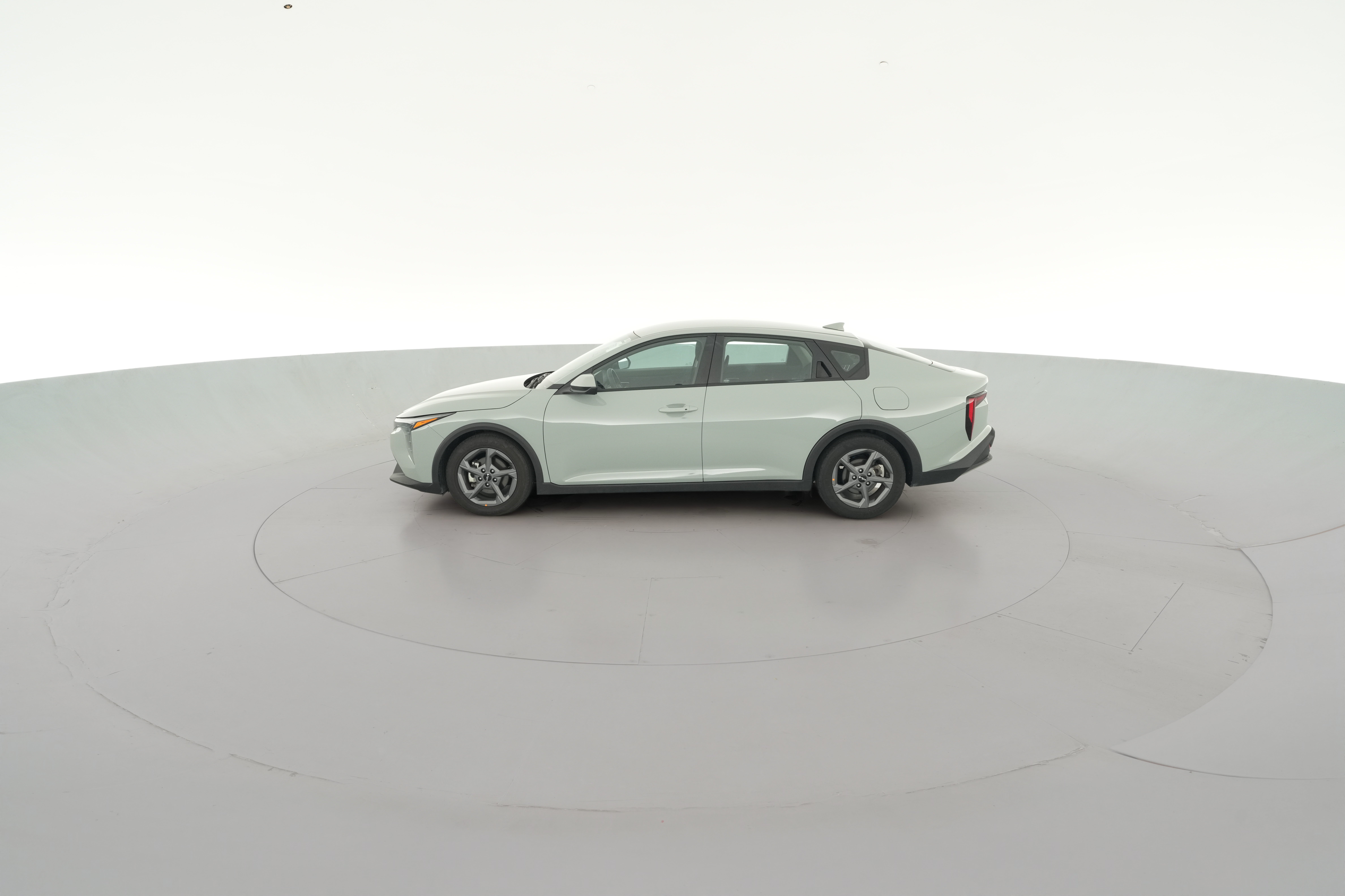2025 Kia K4 LXS - Photo 25