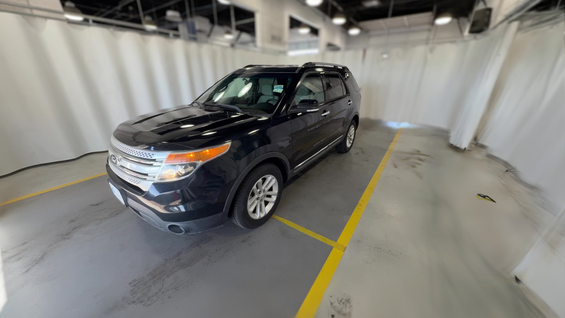 2014 Ford Explorer vehicle photo