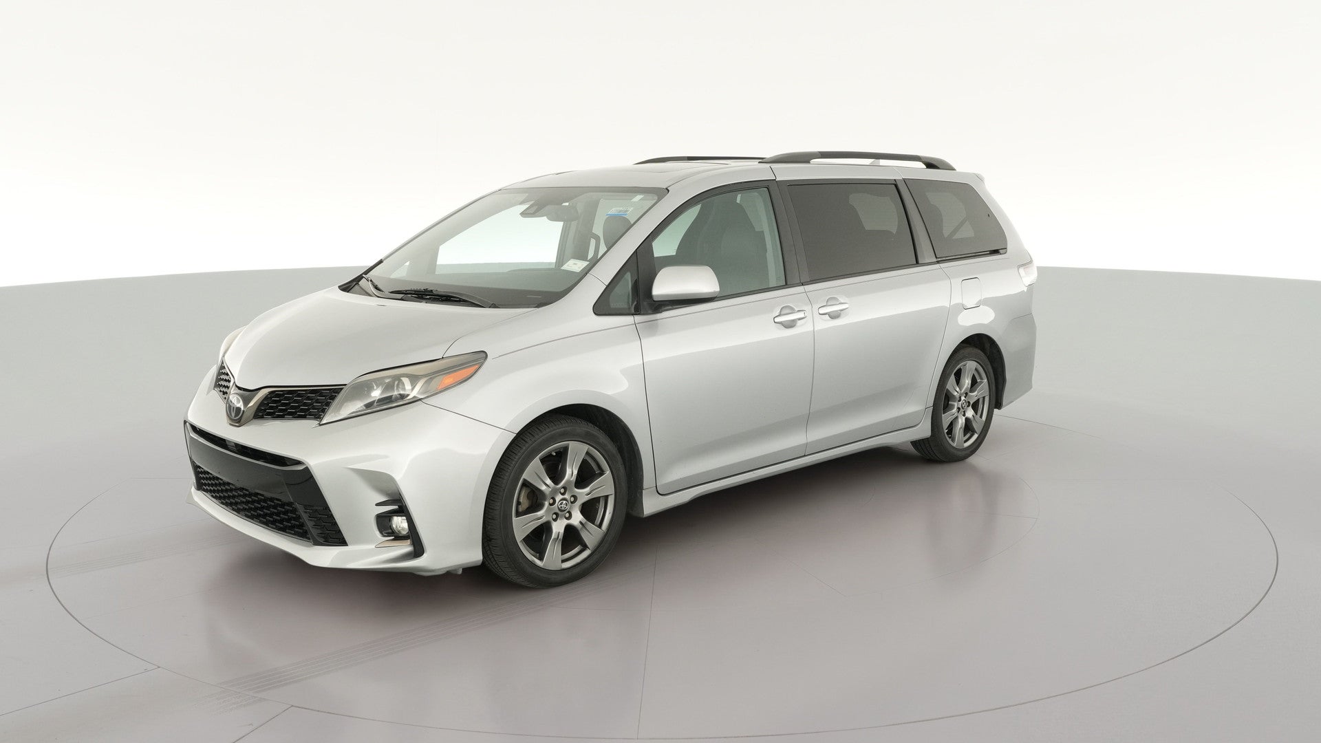 2018 Toyota Sienna vehicle photo
