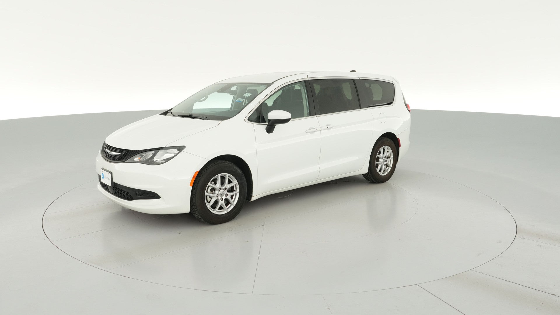 2023 Chrysler Voyager vehicle photo