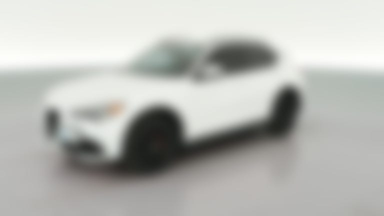 2019 Alfa Romeo Stelvio vehicle photo
