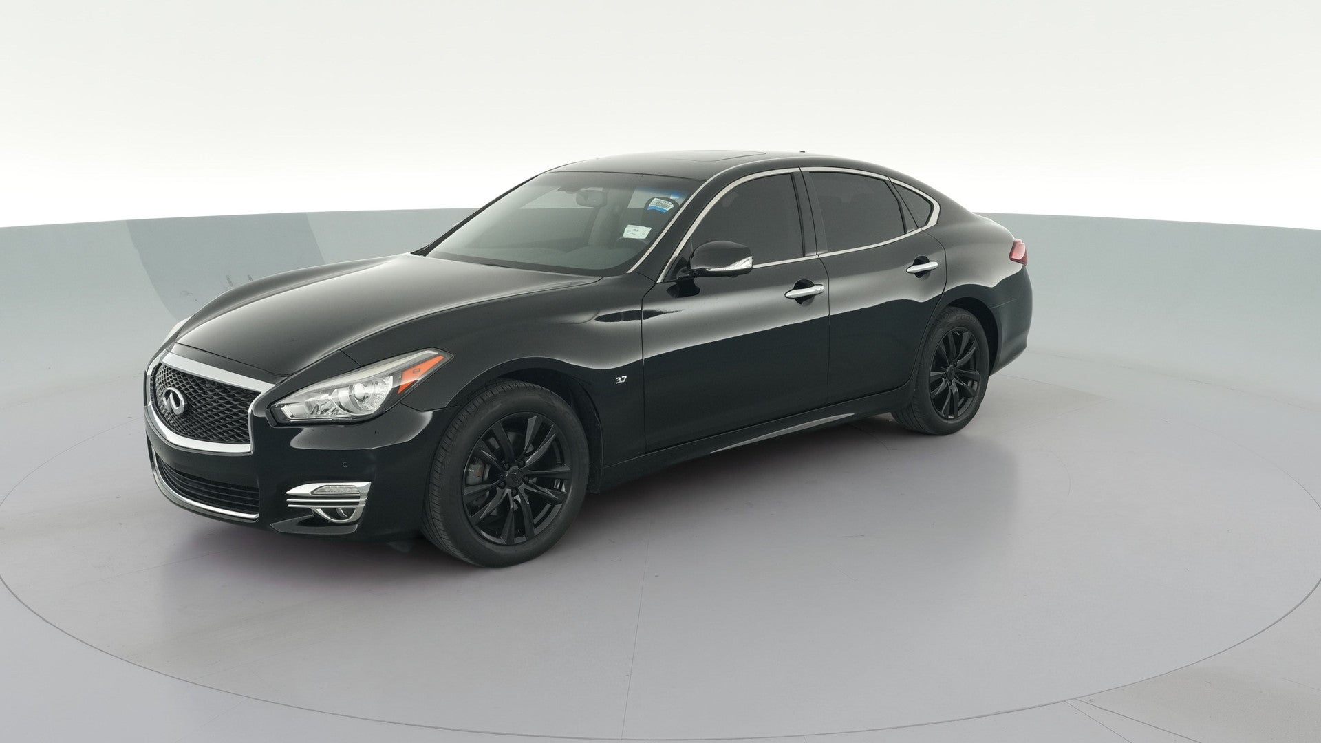 2015 INFINITI Q70 vehicle photo