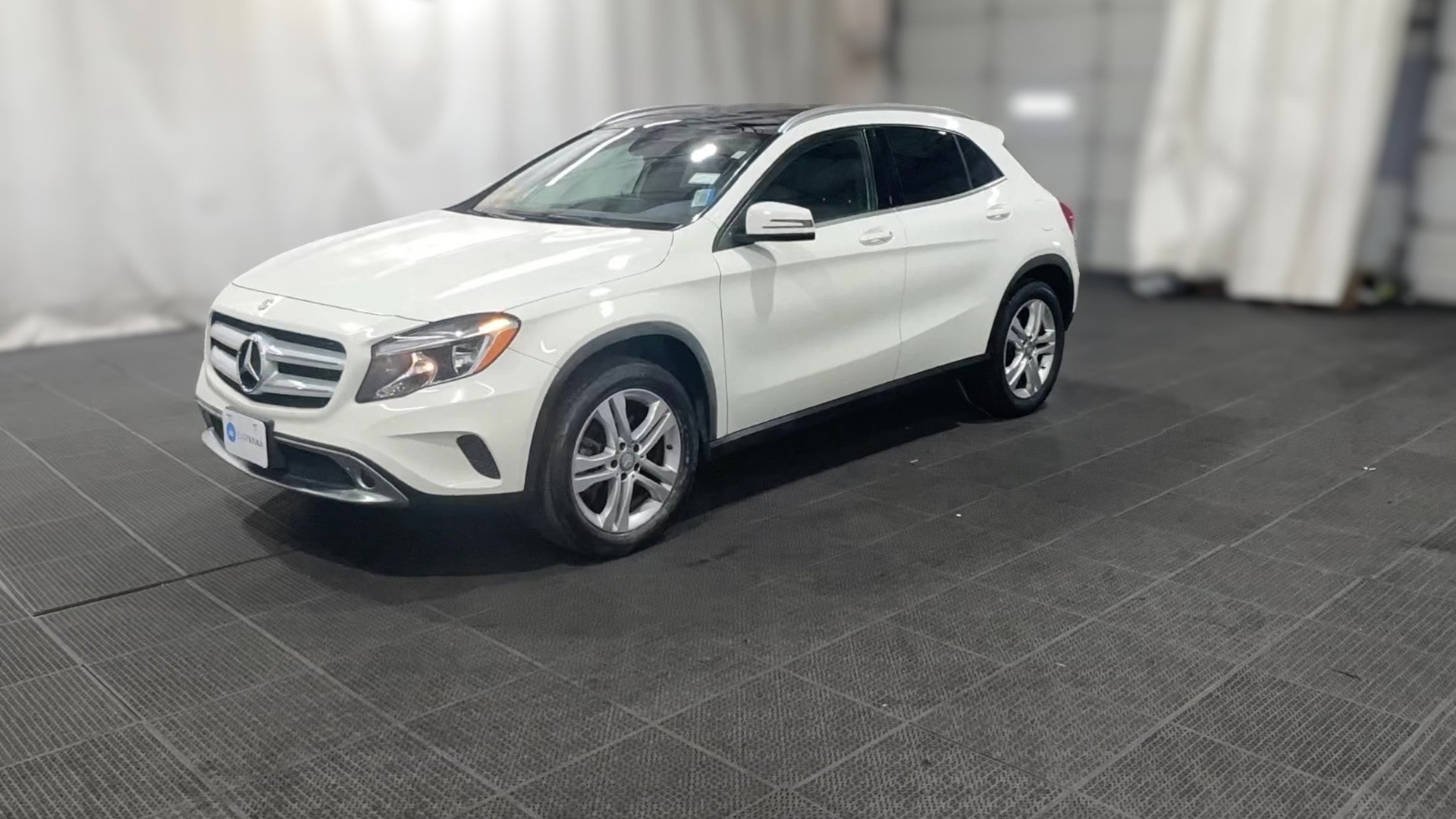 2017 Mercedes-Benz GLA vehicle photo