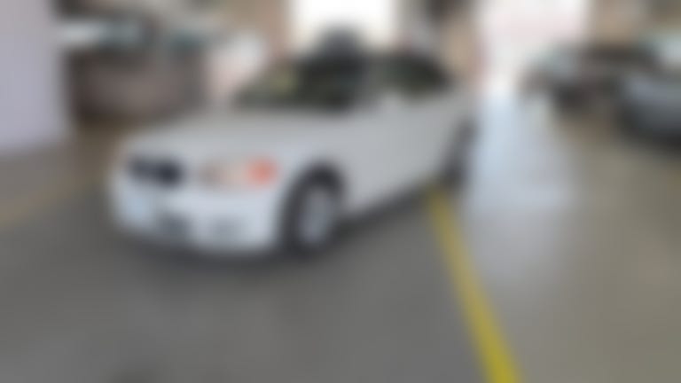 2011 BMW 1 Series vehicle photo