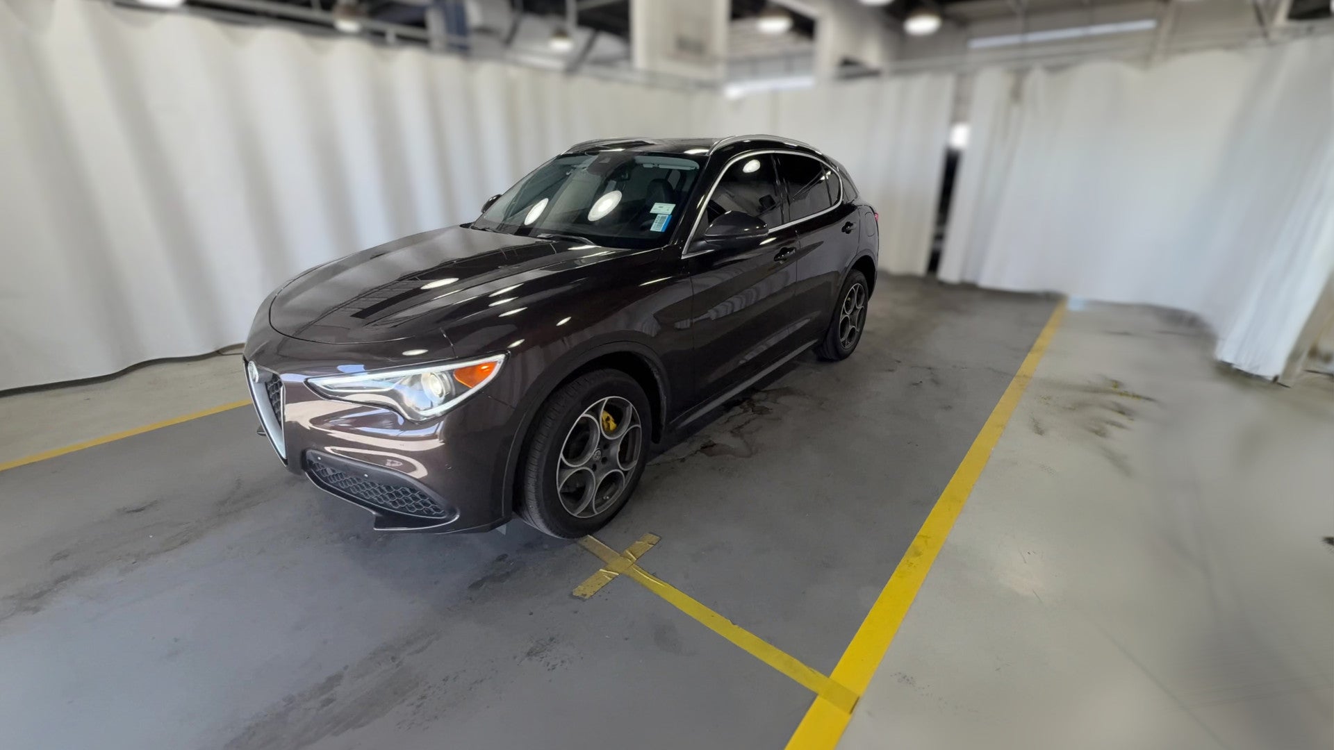 2018 Alfa Romeo Stelvio vehicle photo