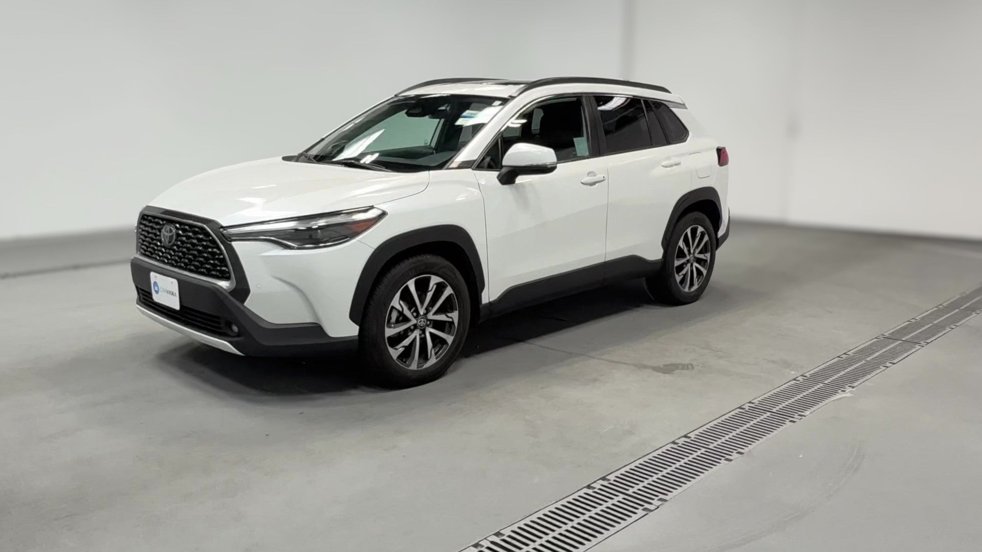 2023 Toyota Corolla Cross vehicle photo