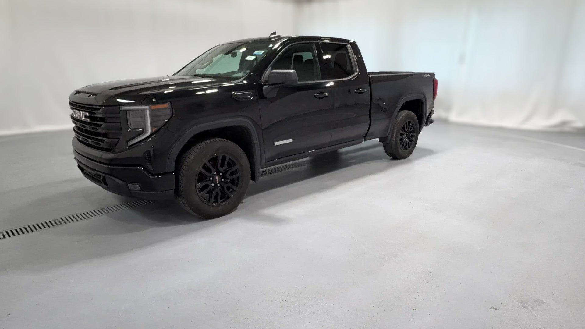 2023 GMC Sierra 1500 Double Cab vehicle photo