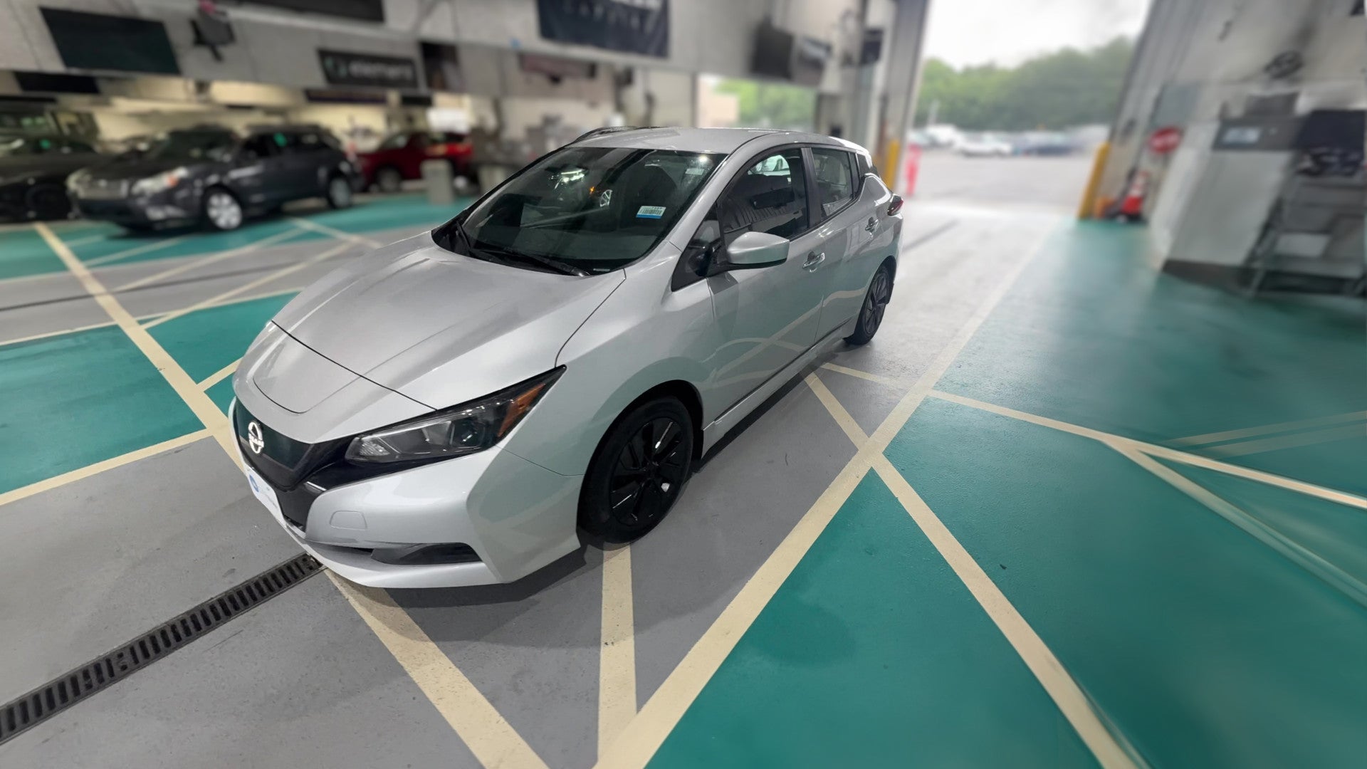 2023 Nissan LEAF vehicle photo